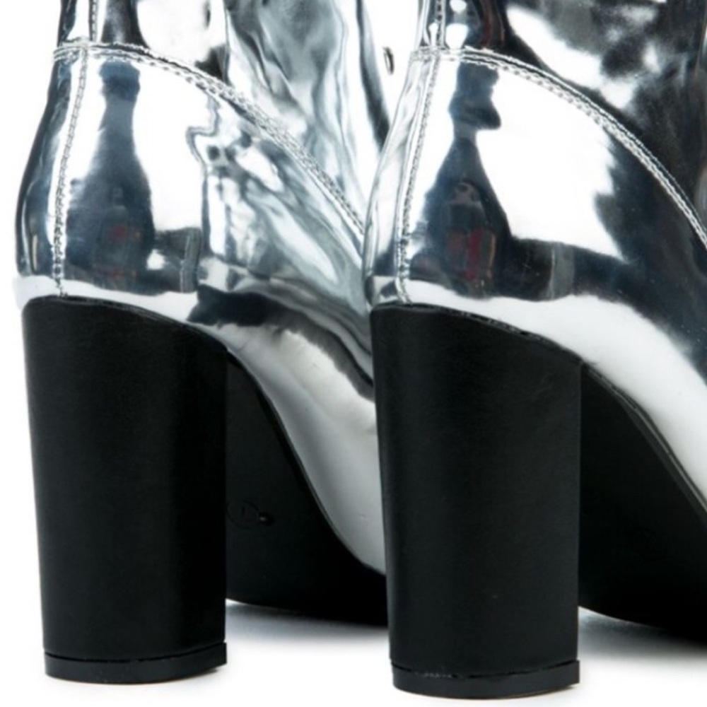 Metallic Patent Leather Chrome Silver lace up chunky high heel ankle boots Y2K - Picture 9 of 15